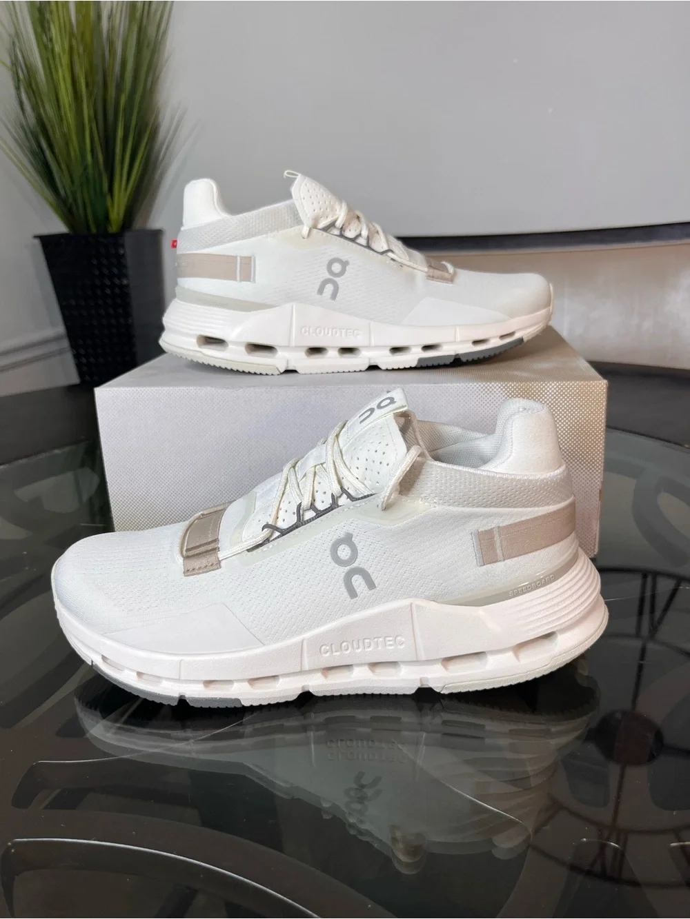 On Cloudnova 2 Ice/Sand Women's Shoes Sz 9, Brand New